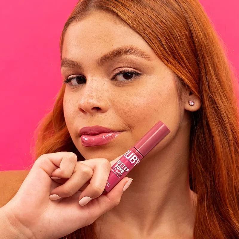 Gloss-Labial-Butter-Bomb-Blushing---Ruby-Kisses-797656