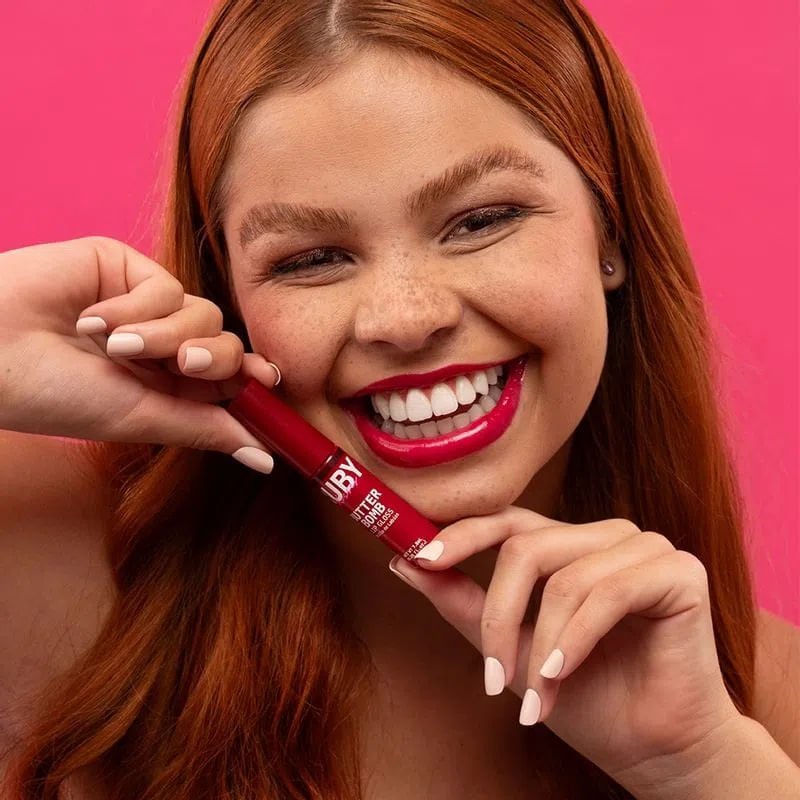 Gloss-Labial-Butter-Bomb-Cold-Blooded---Ruby-Kisses-797658