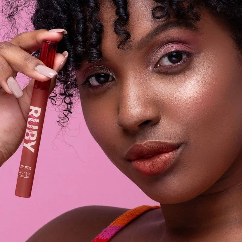 Lip-Fix-Tint-Feeling-Powerful---Ruby-Kisses-797718